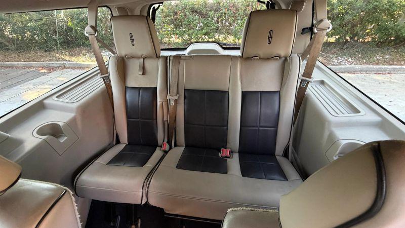 2008 Lincoln Navigator L Base