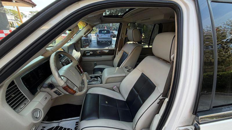 2008 Lincoln Navigator L Base