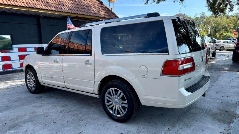 2008 Lincoln Navigator L Base