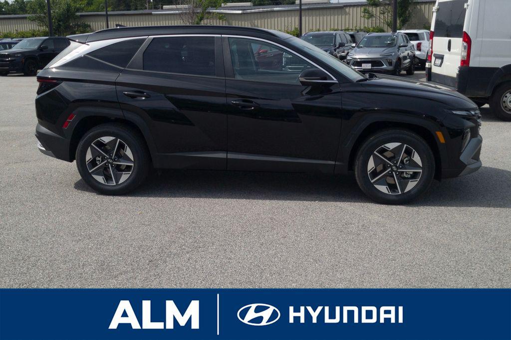2025 Hyundai Tucson SEL Convenience photo 3