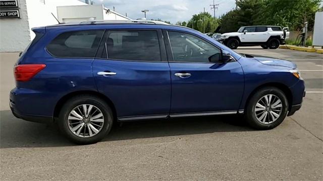 Used 2018 Nissan Pathfinder For Sale in Waterford Twp, MI