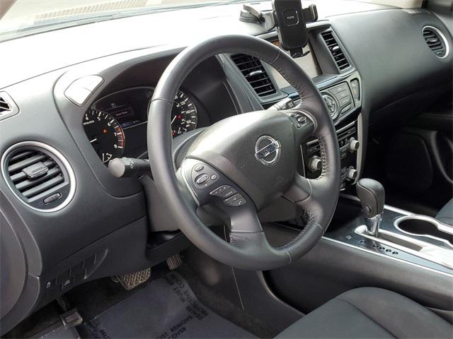Used 2018 Nissan Pathfinder For Sale in Waterford Twp, MI