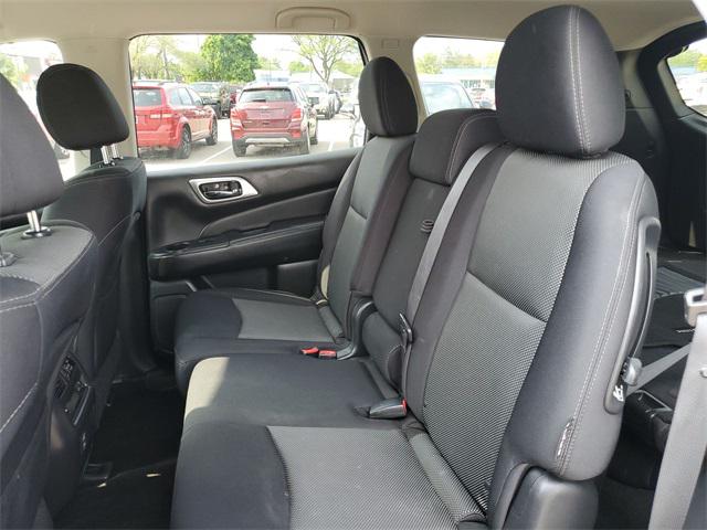 Used 2018 Nissan Pathfinder For Sale in Waterford Twp, MI