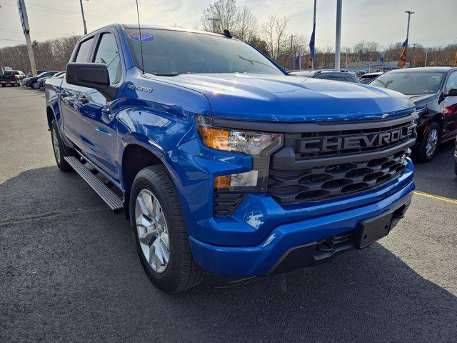 2023 Chevrolet Silverado 1500 4WD Crew Cab Short Bed Custom