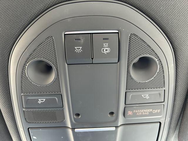 2023 Genesis G70 2.0T AWD