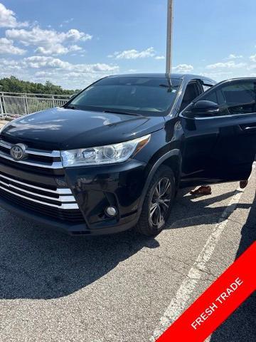 2017 Toyota Highlander LE for sale in Alexandria, KY
