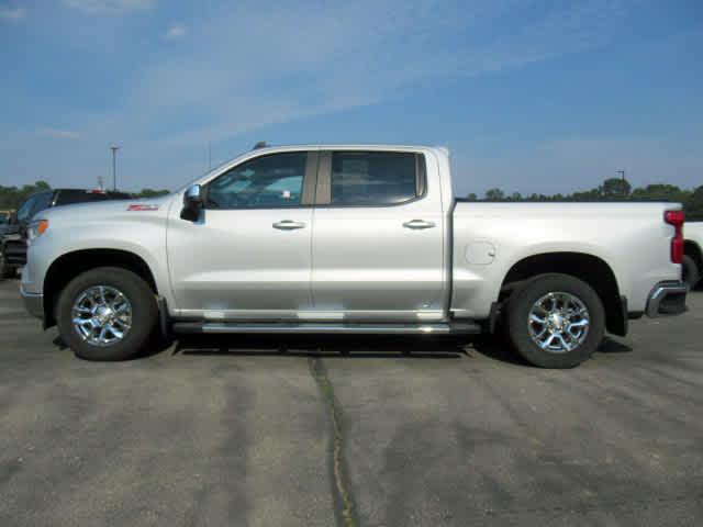 2022 Chevrolet Silverado 1500 4WD Crew Cab Standard Bed LT