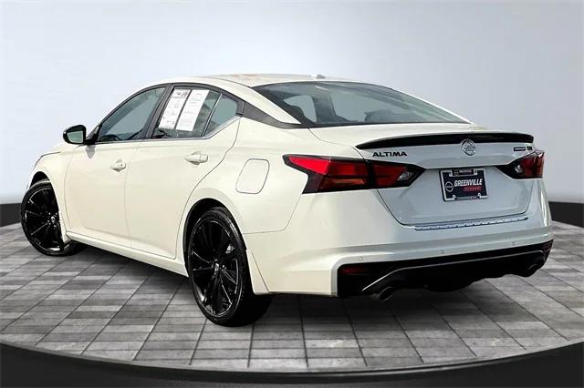 2022 Nissan Altima SR FWD
