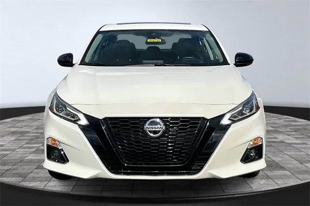 2022 Nissan Altima SR FWD