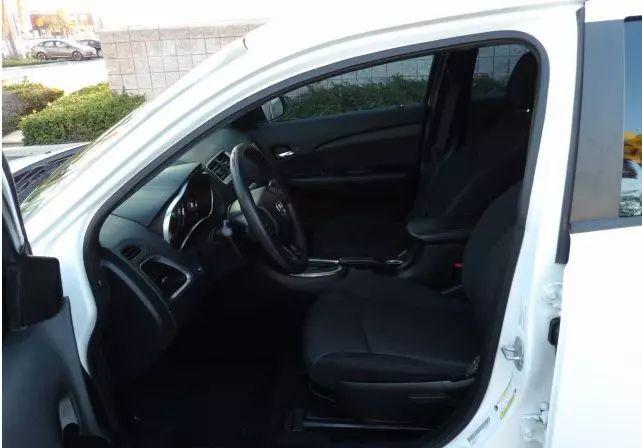 2014 Dodge Avenger SE