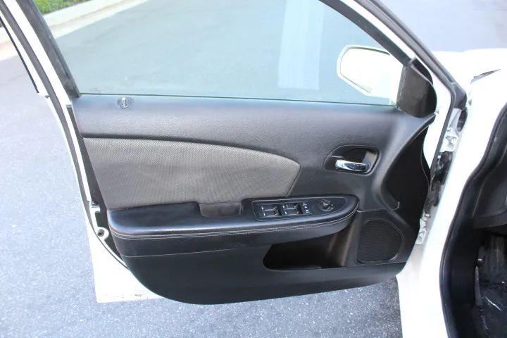 2014 Dodge Avenger SE