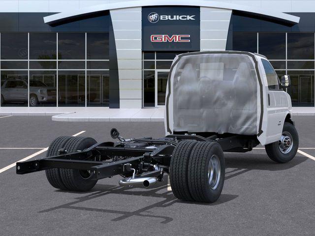 2025 GMC Savana Cutaway Work Van