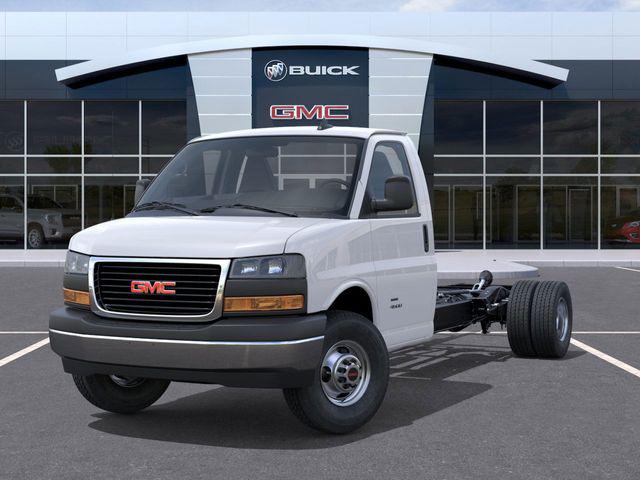 2025 GMC Savana Cutaway Work Van