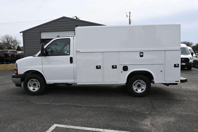 2024 Chevrolet Express Cutaway Work Van