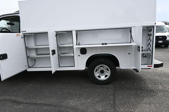 2024 Chevrolet Express Cutaway Work Van