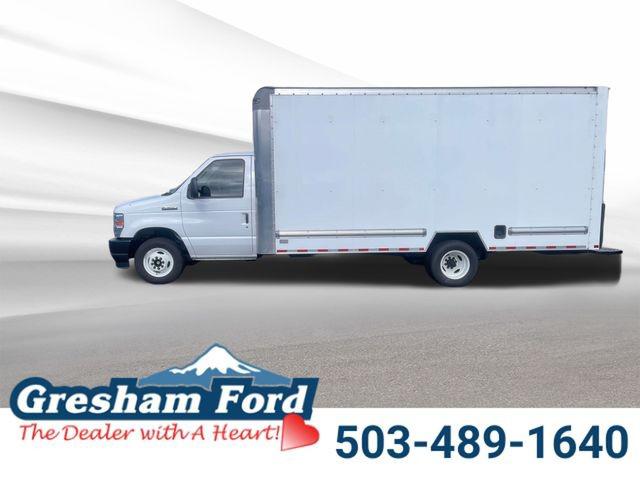 2022 Ford E-350 Cutaway Base