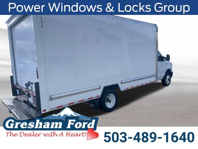 2022 Ford E-350 Cutaway Base