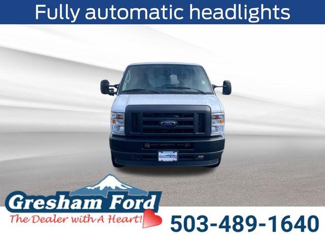 2022 Ford E-350 Cutaway Base