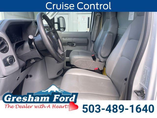 2022 Ford E-350 Cutaway Base