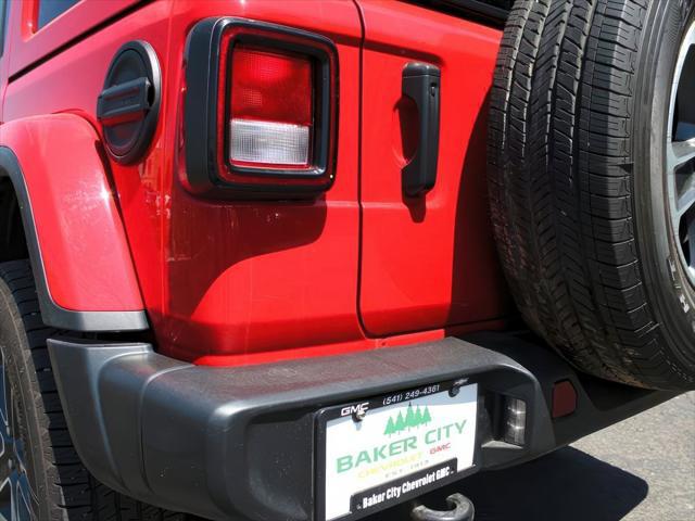 2023 Jeep Wrangler 4-Door Sahara