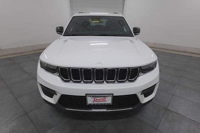 2025 Jeep Grand Cherokee GRAND CHEROKEE LAREDO X 4X4