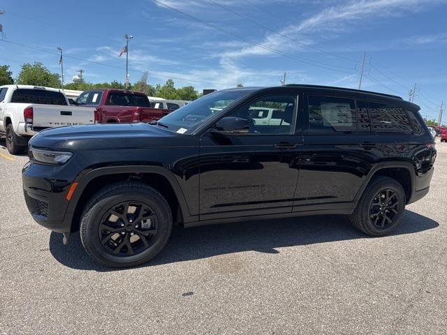 2025 Jeep Grand Cherokee GRAND CHEROKEE L ALTITUDE 4X4