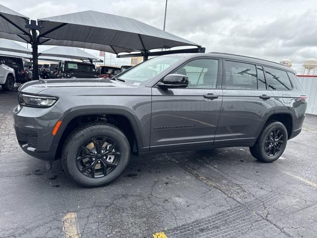 2025 Jeep Grand Cherokee GRAND CHEROKEE L ALTITUDE 4X4