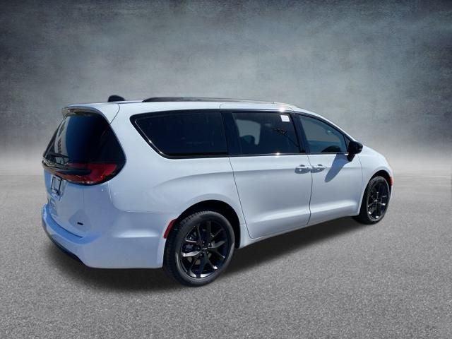 2024 Chrysler Pacifica Touring L AWD