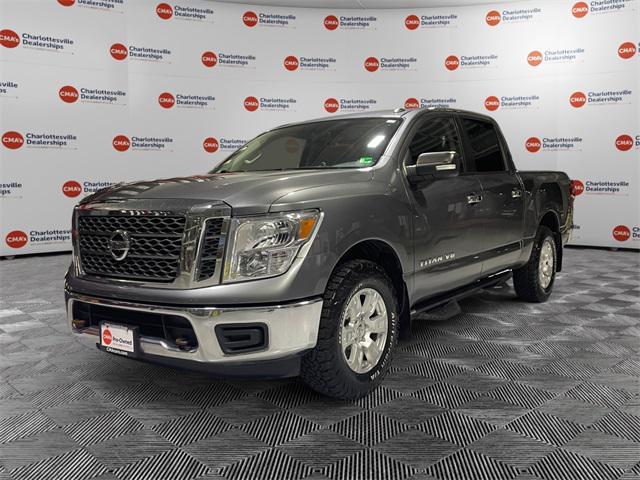 2018 Nissan TITAN SV