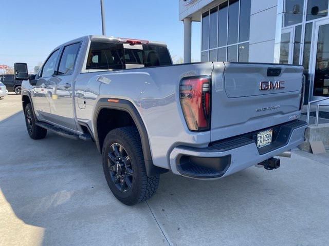2025 GMC Sierra 2500HD 4WD Crew Cab Standard Bed AT4