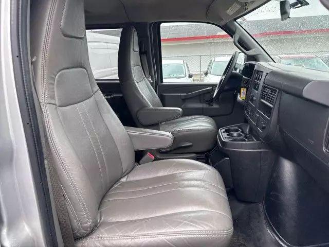 2020 Chevrolet Express Passenger RWD 3500 Extended Wheelbase LS