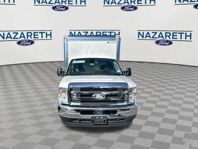 2026 Ford E-350 Cutaway Base