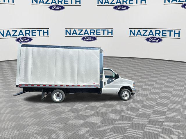 2026 Ford E-350 Cutaway Base