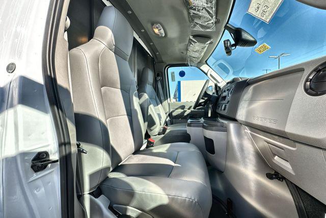 2026 Ford E-350 Cutaway Base