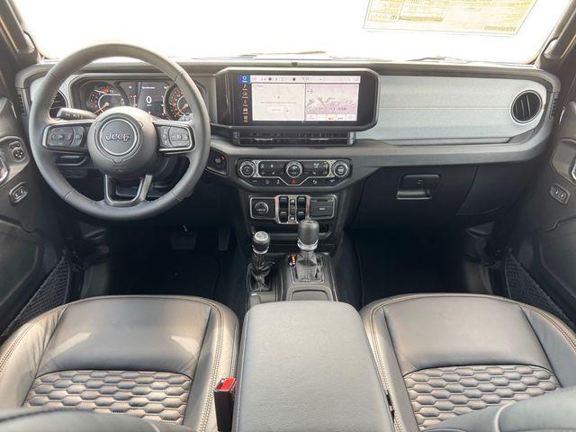 2025 Jeep Wrangler 4-Door Summit 4x4