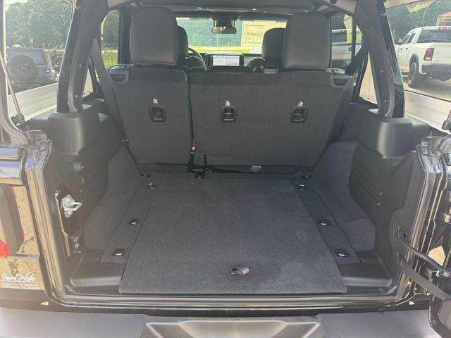 2025 Jeep Wrangler 4-Door Summit 4x4