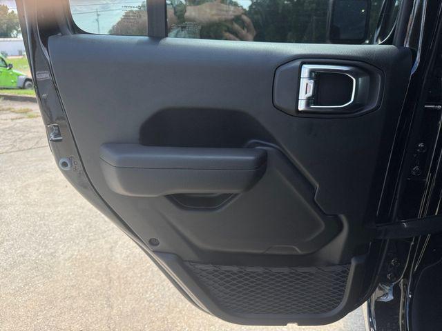 2025 Jeep Wrangler 4-Door Summit 4x4