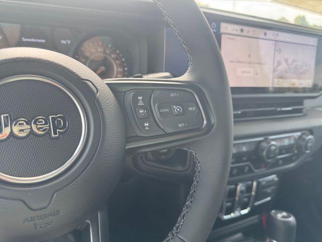 2025 Jeep Wrangler 4-Door Summit 4x4