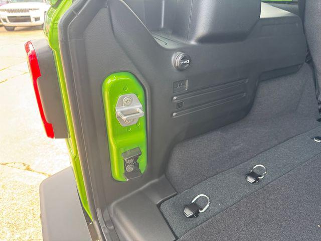 2025 Jeep Wrangler 4-Door Summit 4x4