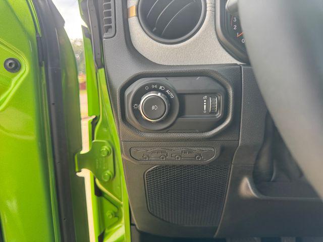 2025 Jeep Wrangler 4-Door Summit 4x4