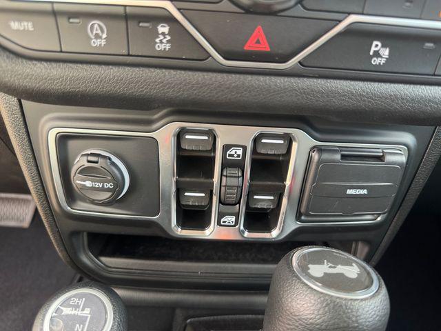 2025 Jeep Wrangler 4-Door Summit 4x4