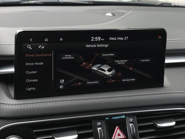 2023 Genesis G70 2.0T RWD
