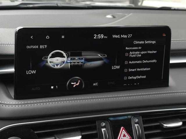 2023 Genesis G70 2.0T RWD