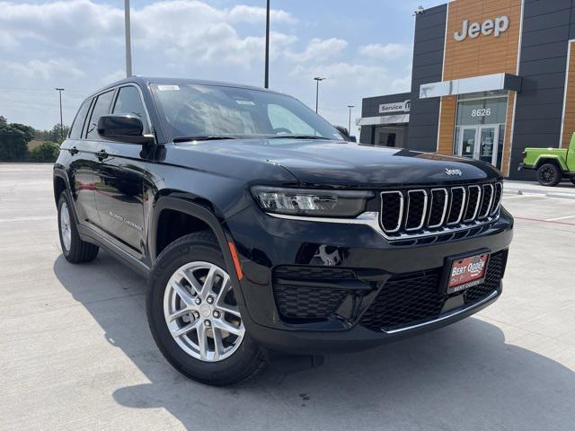 2025 Jeep Grand Cherokee GRAND CHEROKEE LAREDO X 4X2