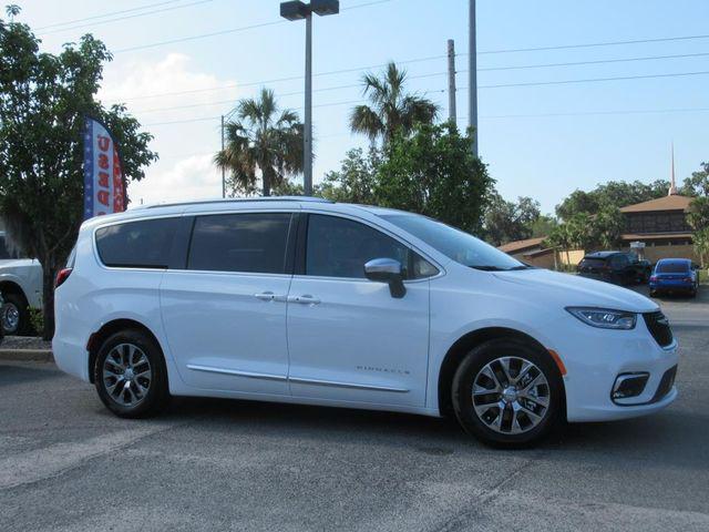 2025 Chrysler Pacifica Hybrid PACIFICA PLUG-IN HYBRID PINNACLE