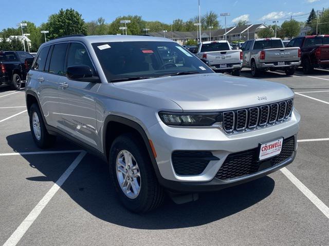 2025 Jeep Grand Cherokee GRAND CHEROKEE LAREDO 4X4