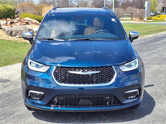 2025 Chrysler Pacifica Hybrid PACIFICA PLUG-IN HYBRID PINNACLE