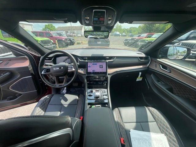 2025 Jeep Grand Cherokee GRAND CHEROKEE L SUMMIT 4X4
