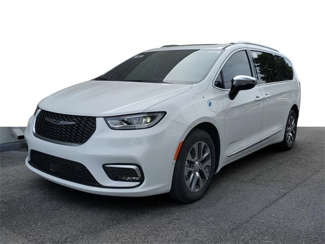 2025 Chrysler Pacifica Hybrid PACIFICA PLUG-IN HYBRID PINNACLE