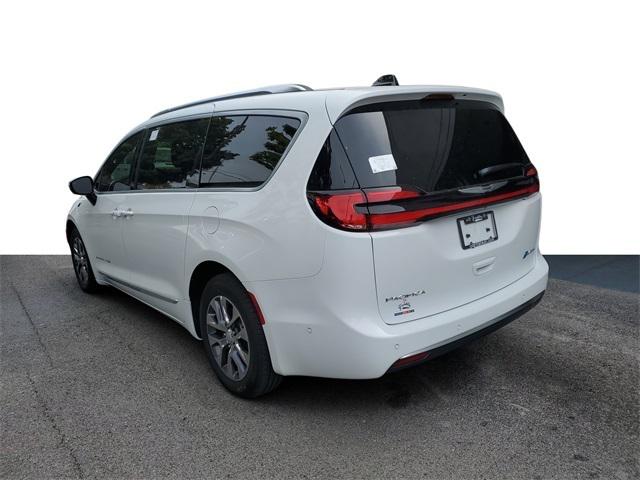 2025 Chrysler Pacifica Hybrid PACIFICA PLUG-IN HYBRID PINNACLE